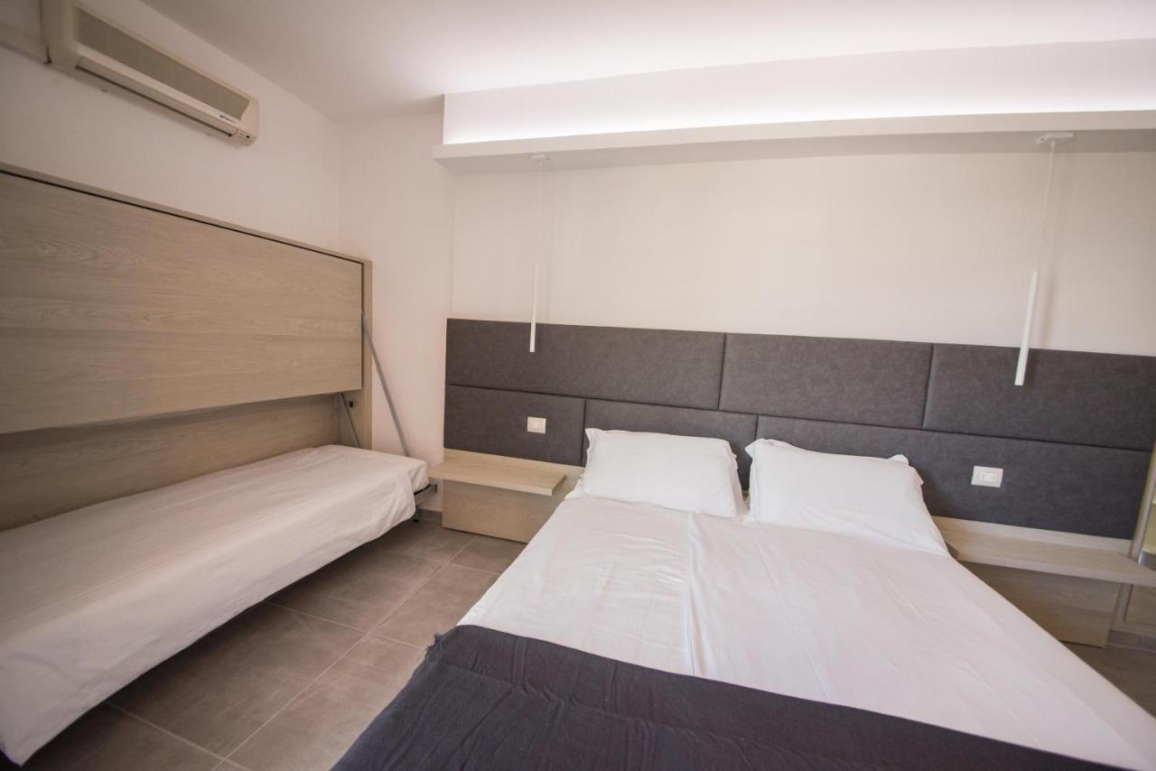 Residence Cristine Riva del Garda Bagian luar foto