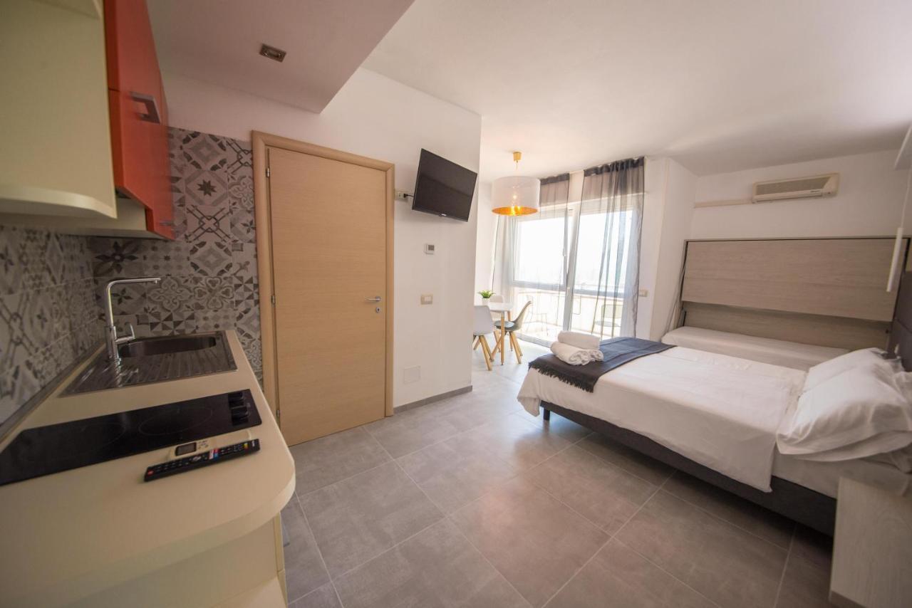 Residence Cristine Riva del Garda Bagian luar foto
