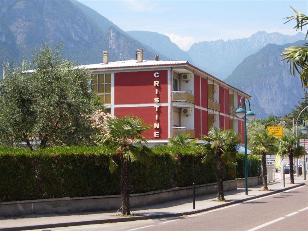 Residence Cristine Riva del Garda Bagian luar foto